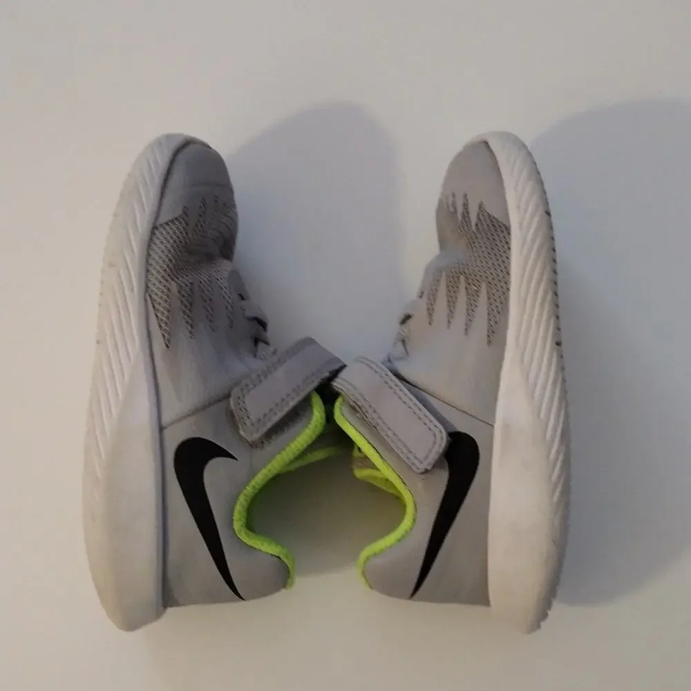 Nike Star Runner Sneakers 6C Grey Toddler 907255-006 Hook N Loop Comfort‎ Knit